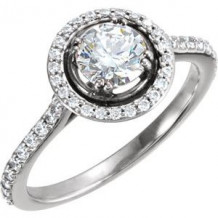 14K White 1 CTW Diamond Halo-Style Engagement Ring. Size 7