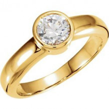 14K Yellow 1/2 CTW Diamond Round Solitaire Engagement Ring. Size 6