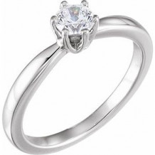 18K Yellow 1/3 CTW Diamond Solitaire Engagement Ring. Size 6