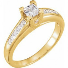 14K Yellow 3/4 CTW Diamond Engagement Ring. Size 7