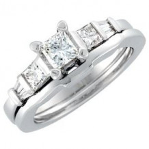 14K White 1 1/8 CTW Diamond Engagement Ring. Size 7