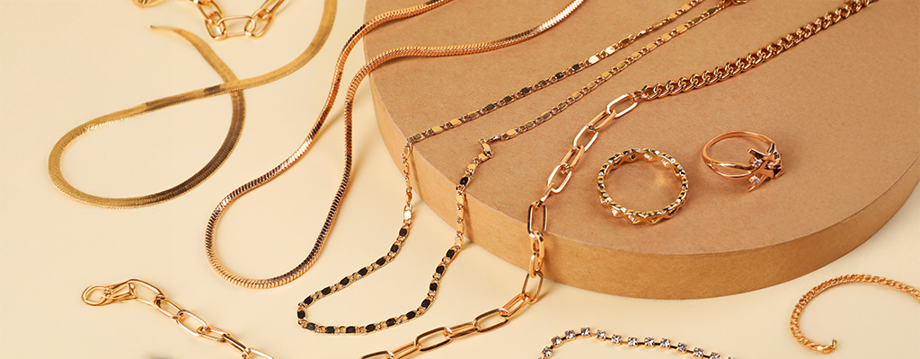 Everyday Habits That Protect Fine Jewelry